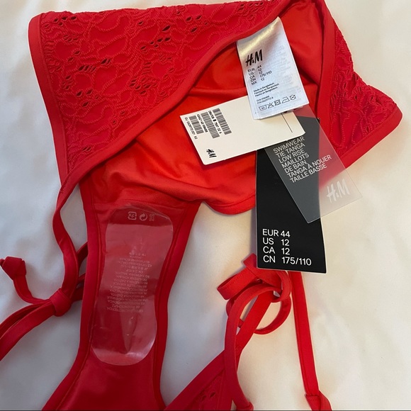 H&M red lace string bikini bottoms - Picture 5 of 5